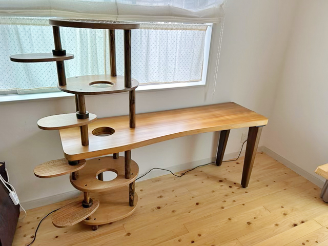 オーダー家具：キャツトタワー・カウンターテーブル