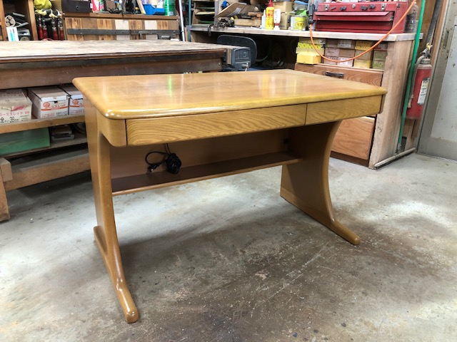 リメイク・学習机：Before