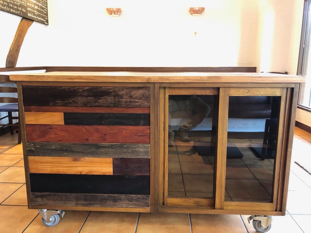 オーダー家具：イタリアンレストランのサービスカウンター