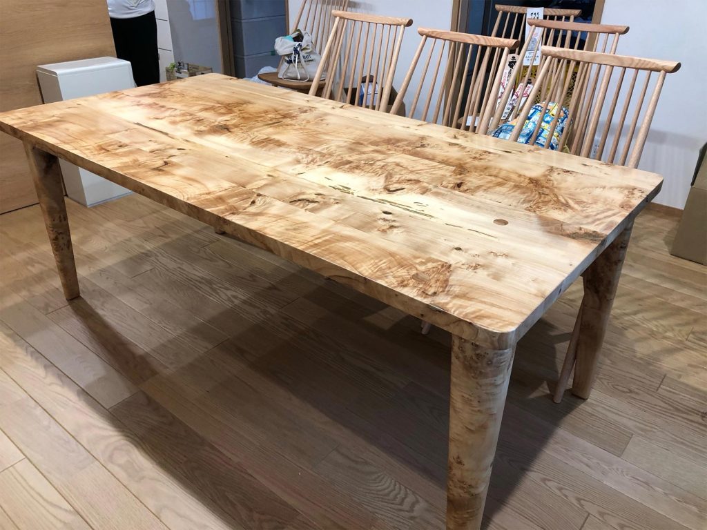 オーダー家具：ダイニングテーブル（お客様から預かった楓材）