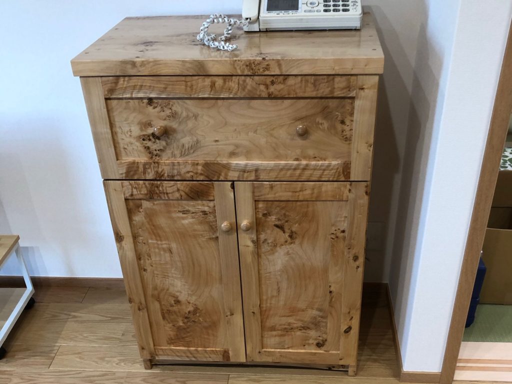 オーダー家具：電話台（お客様から預かった楓材）