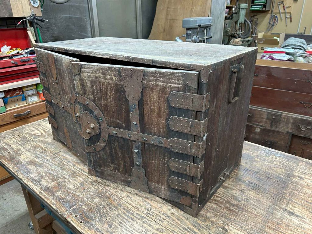 リメイク・桐ダンス：Before