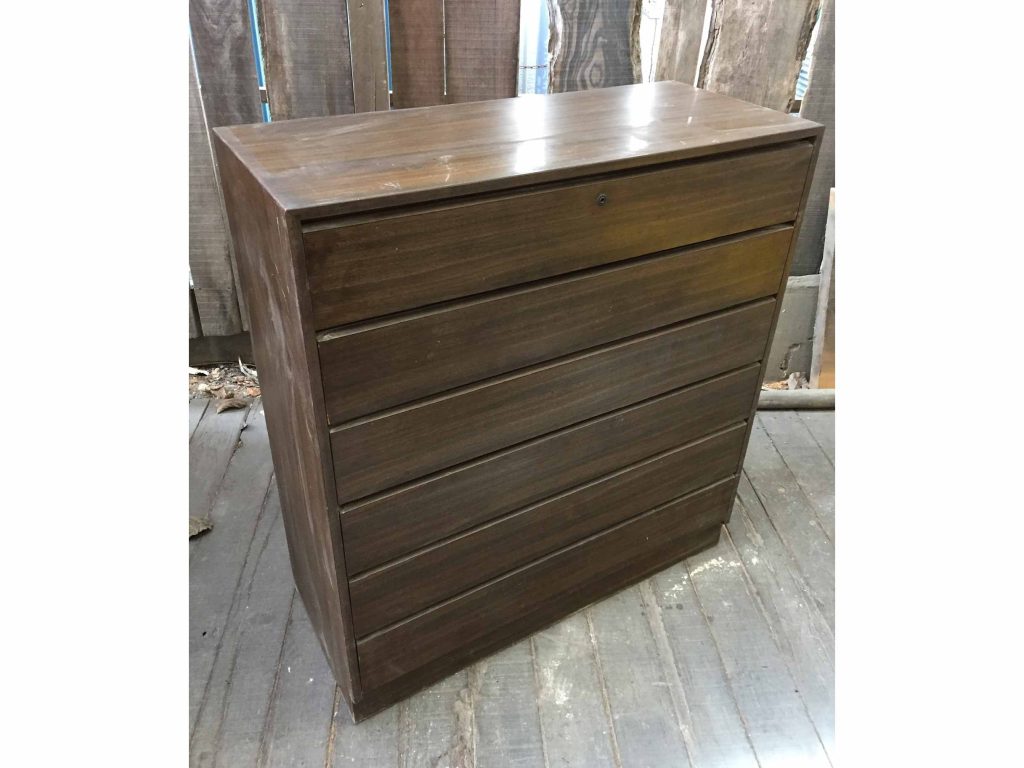 リメイク・整理ダンス：Before