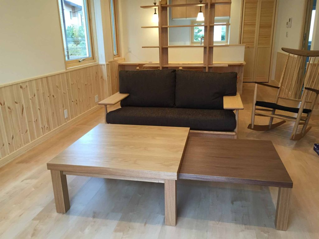 リメイク・食器棚からスライド式ローテーブルへ完成：After