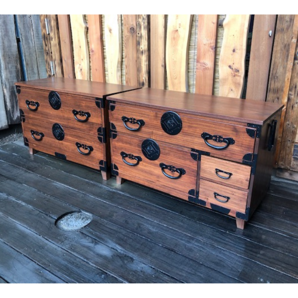 リメイク・二段重ねの桐ダンスから1段ずつのキャビネット：After